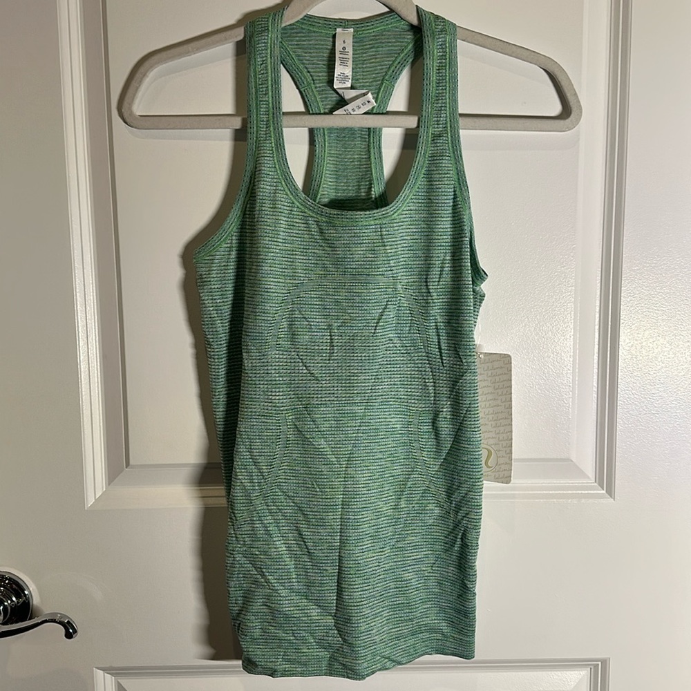 NWT Lululemon swiftly tank, size 6